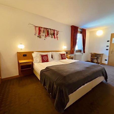 Hotel Piccolo Tibet Livigno Exterior foto