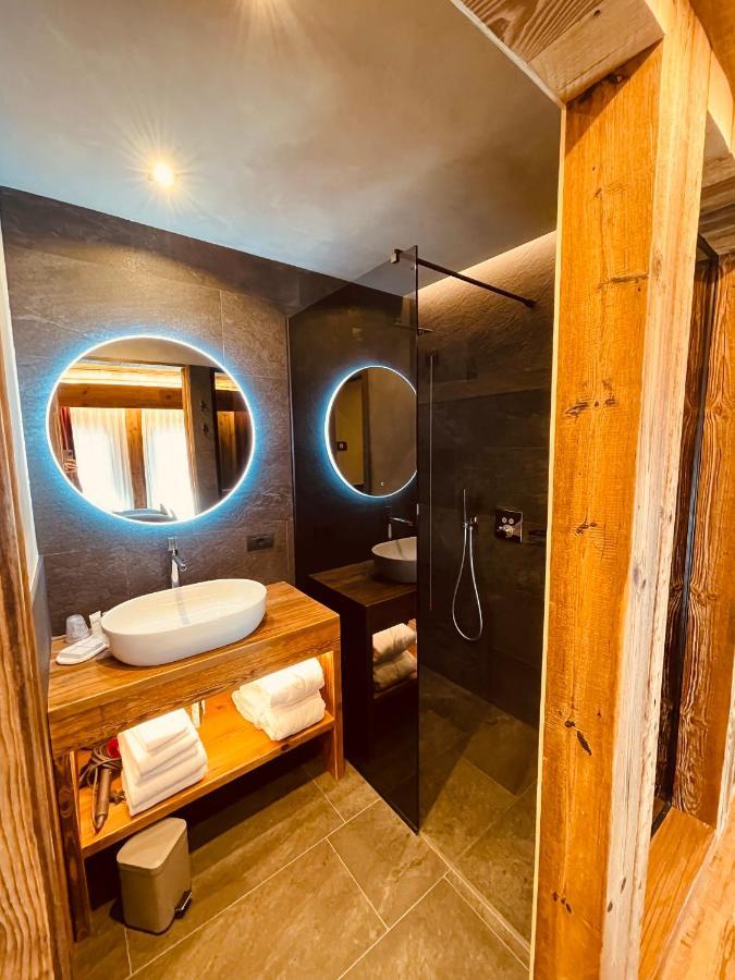 Hotel Piccolo Tibet Livigno Exterior foto